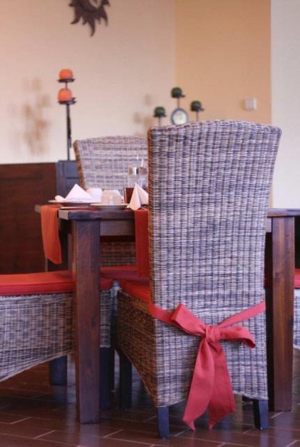 Relax Inn Soporna Exterior photo